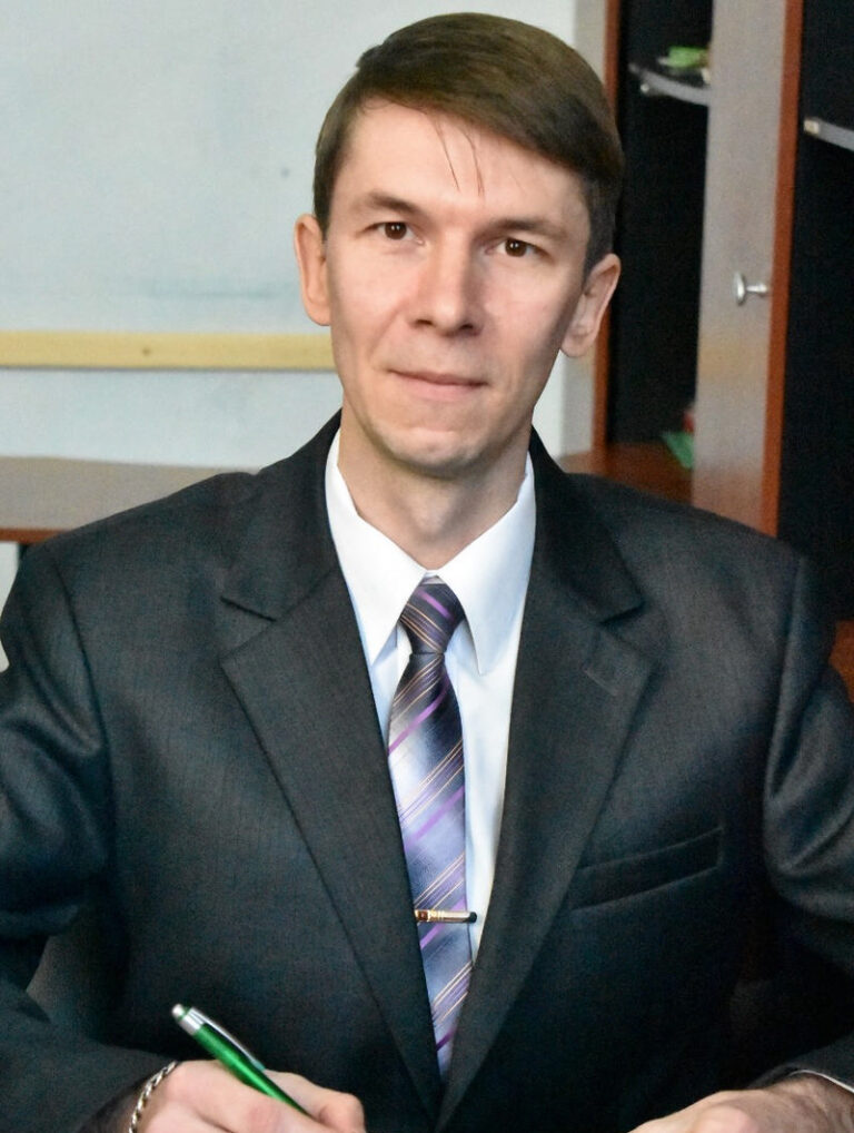 Гузенко Віталій Вікторович старший викладач кафедри Електромеханіки, робототехніки, біомедичної інженерії та електротехніки ДБТУ